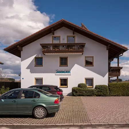 Chiemgauer Seenglueck Apartment